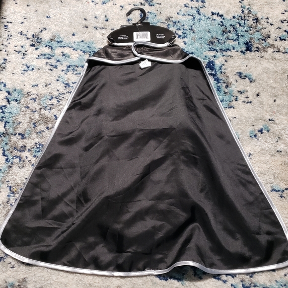 Superhero Cape and mask - Picture 3 of 7